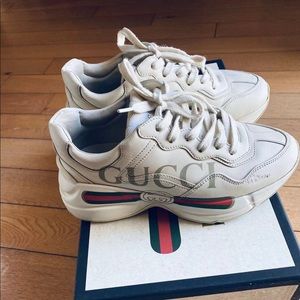 Women's Rhyton Gucci logo leather sneaker size 5